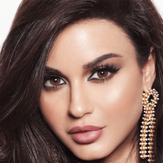 عدسات ملونة من ديفا - نت مع المحلول ـ بوتيك الاناقة