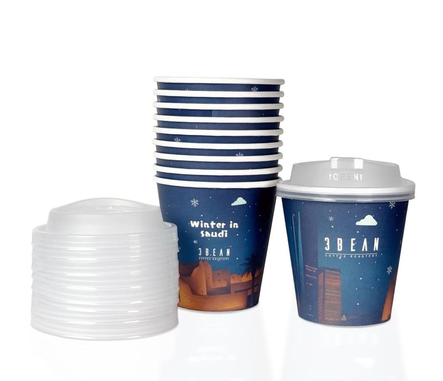 Set of 10 Winter-Themed Paper Cups with Lids – 9 oz