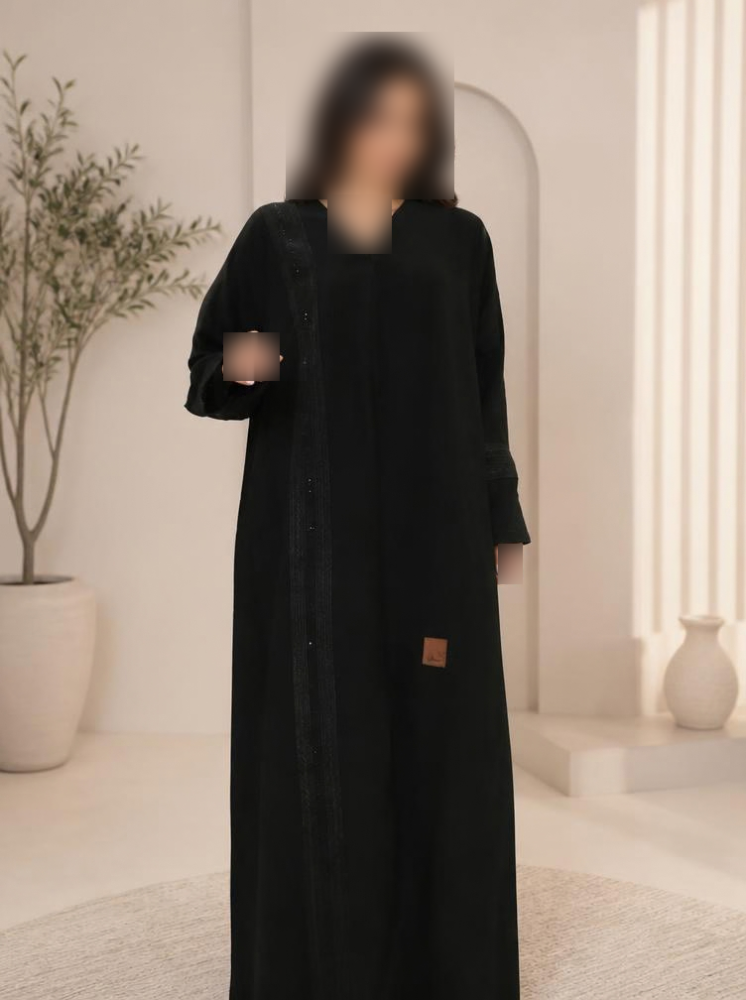 عباية سوداء بتطريز كلفة