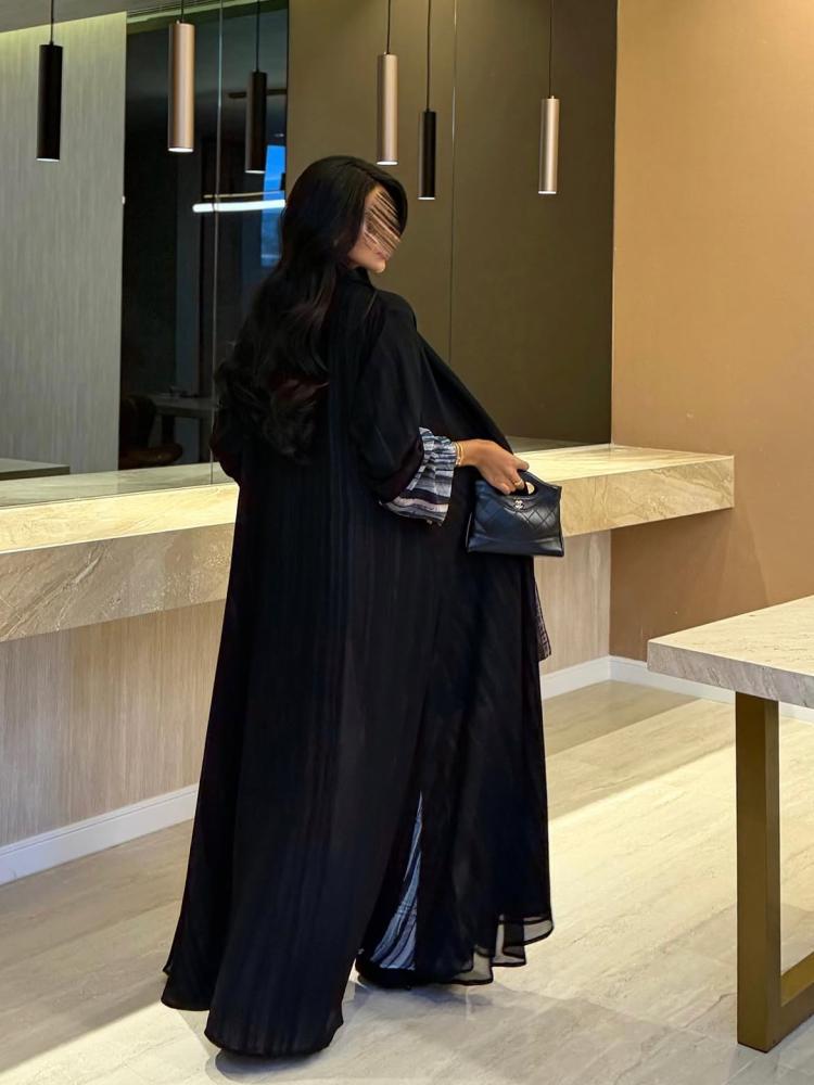 عباية طبقتين من الشيفون نص كلوش "متوفر خيار نص بشت"