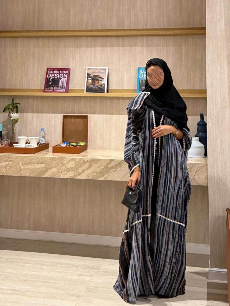 عباية شيفون مخطط مع كلفة ، نص بشت