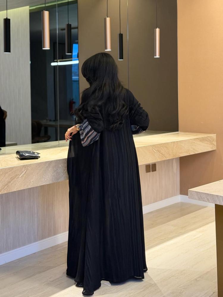 عباية طبقتين من الشيفون نص كلوش "متوفر خيار نص بشت"