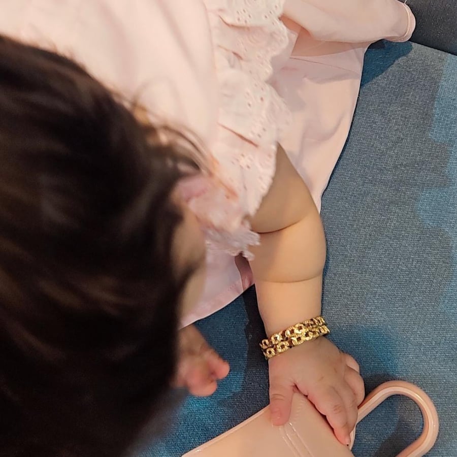 اسورة بنات مطليه ذهب