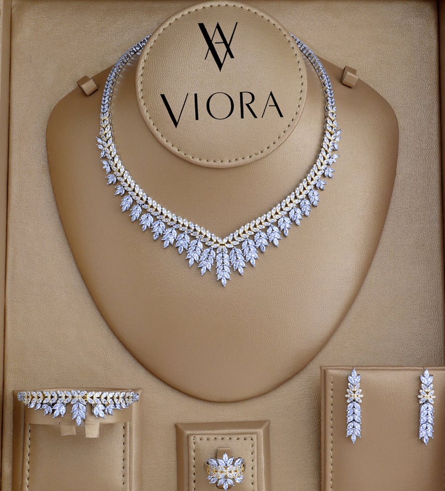 طقم زركون تصميم ألماس