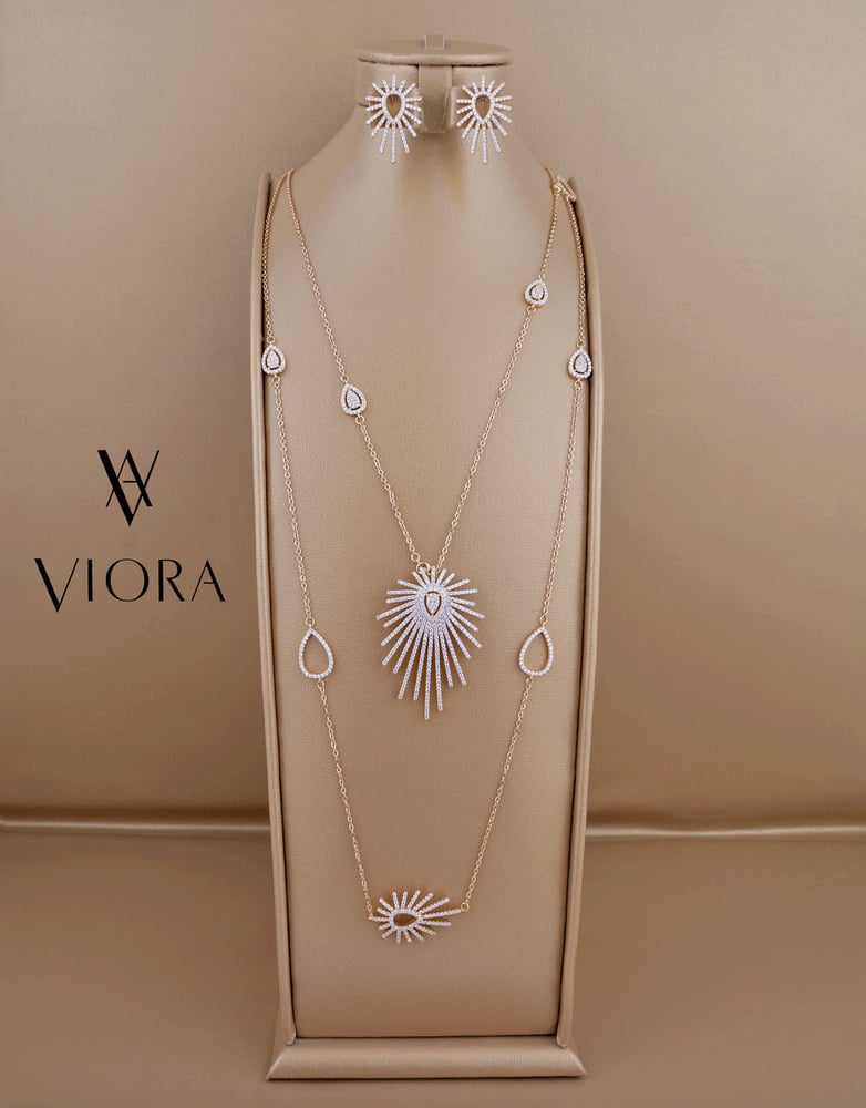 طقم طويل تصميم ألماس
