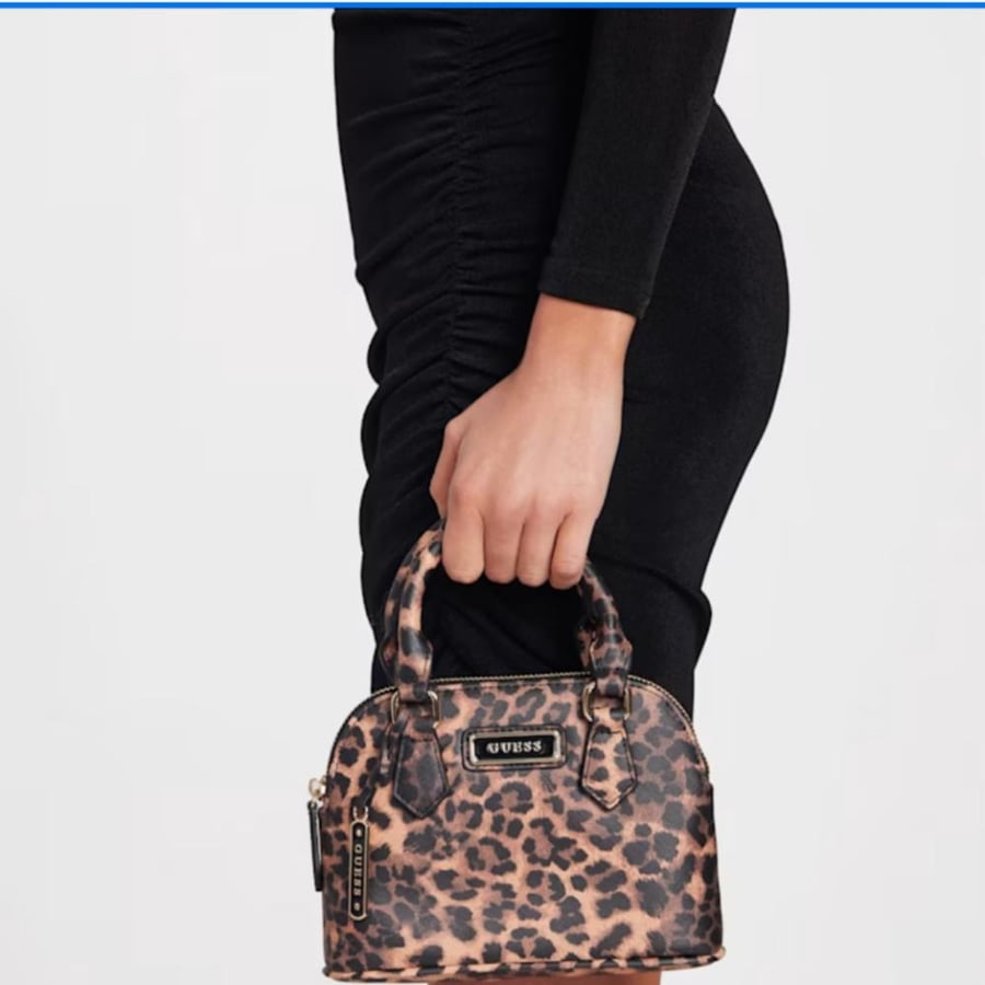 ميني قيس نمر Guess