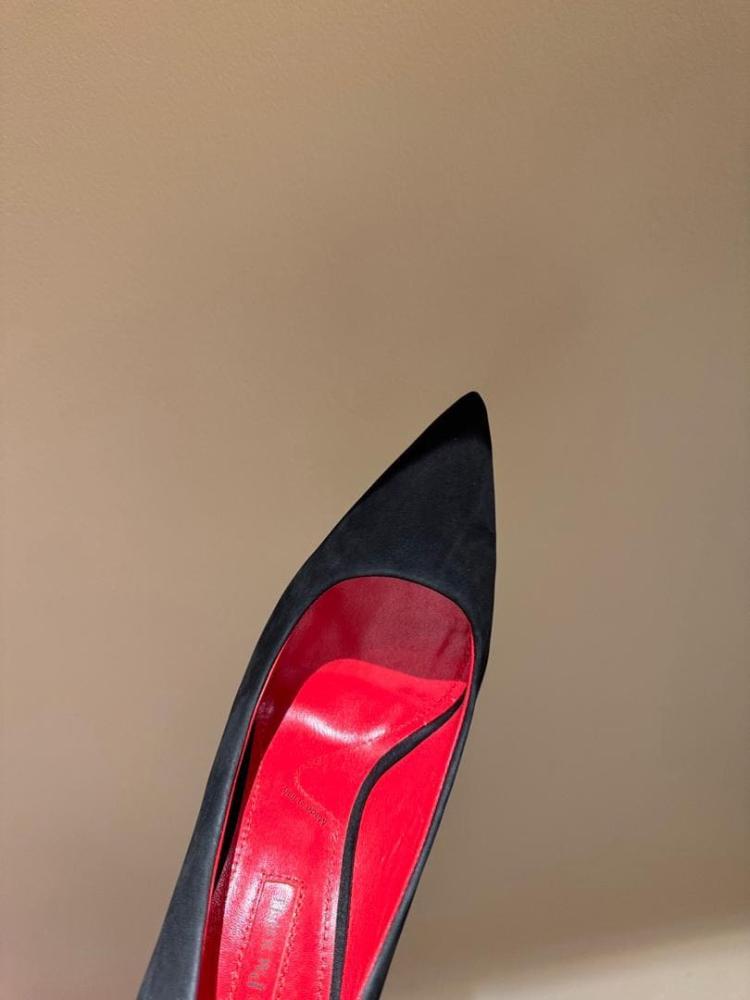 كعب تشيزاري باتشوتي Blade Dagger الأسود والذهبي رمز الأنوثة الطاغية