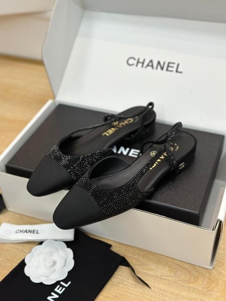 Chanel shoe Selling Bag encrusted with crystal