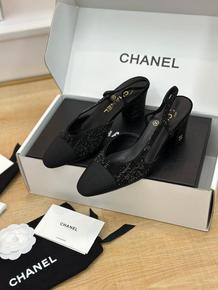 Chanel shoe Selling Bag encrusted with crystal