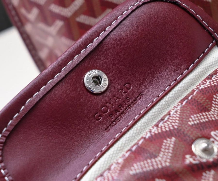 شنطة نسائية Goyard لون خمري راقي