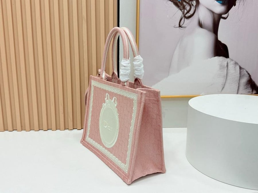 Dior Book Tote small bag with Dior Oblique pattern