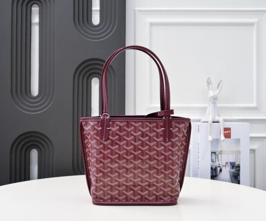 شنطة نسائية Goyard كانفس وجلد