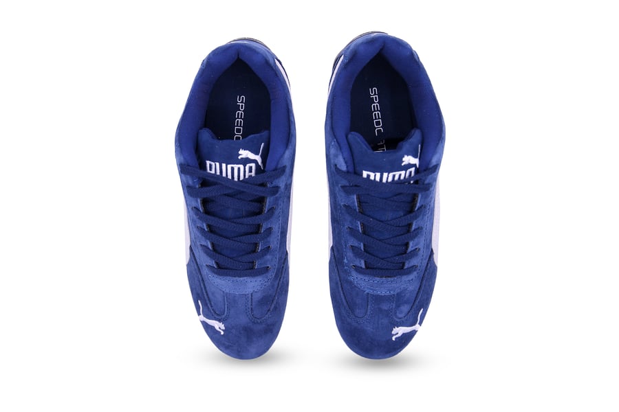 حذاء puma باللون الازرق بخطوط بيضاء