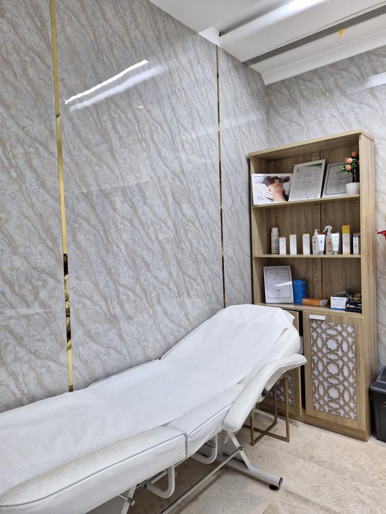 Examination at the consultation for the treatment of all types of allergies: childhood allergies - contact allergies - eczema - chronic allergies - material allergies (examination + treatment plan + review is only 110 riyals, including tax. A first paymen
