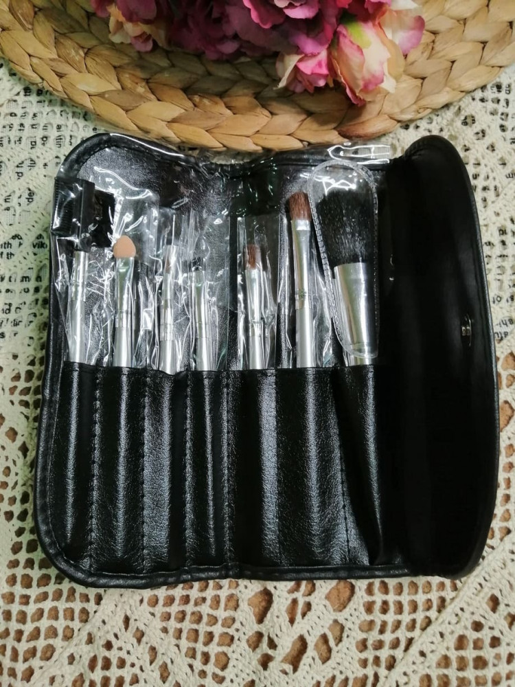 Makeup brush set
