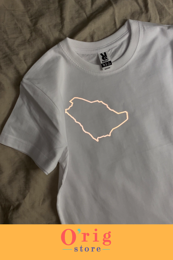 Reflective T-shirt of the Kingdom map