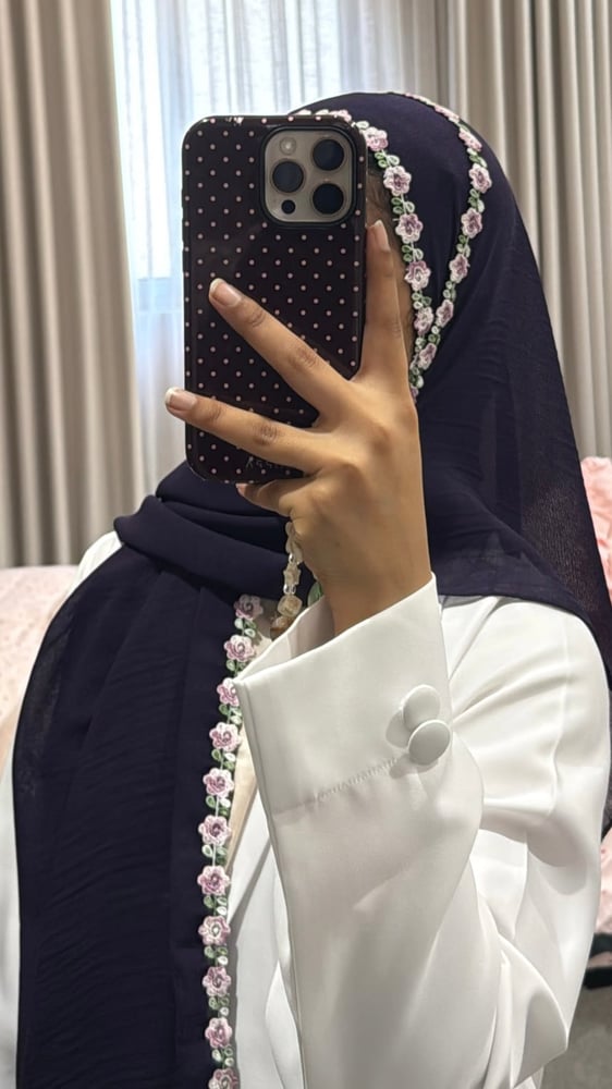 طرحه بنفسجي غامق ورد