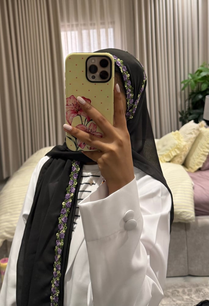 طرحه بلون الزيتي