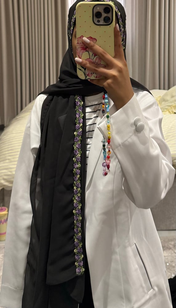 طرحه بلون الزيتي