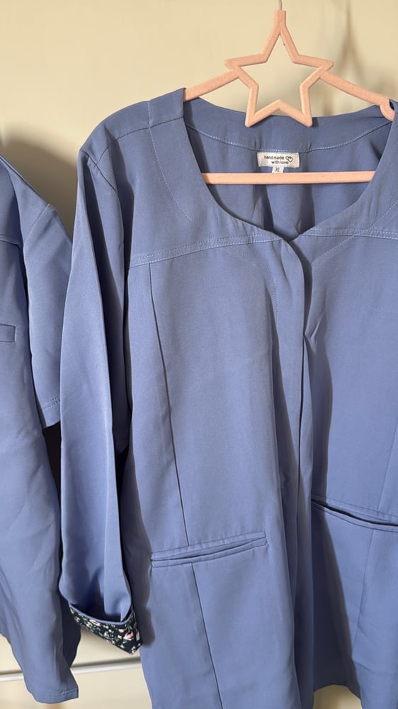 سكراب وجاكيت طبي لون ceil blue