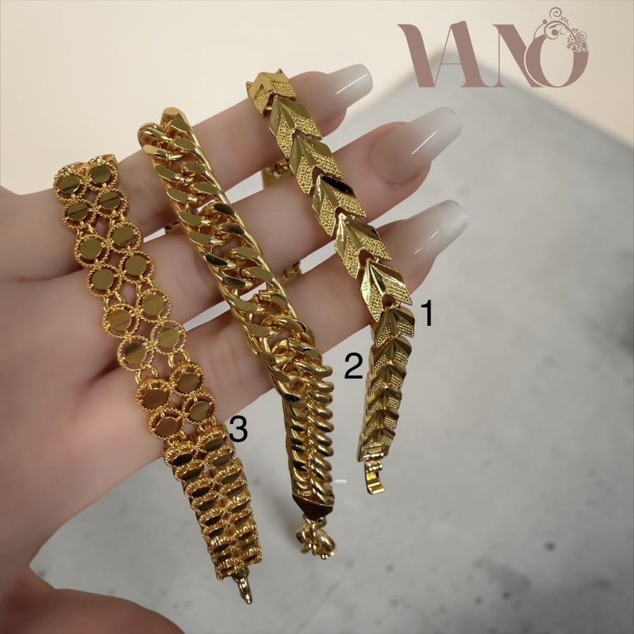 اساور مطلية عيار. 21