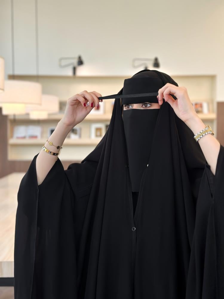 A head covering (Taqtaq)