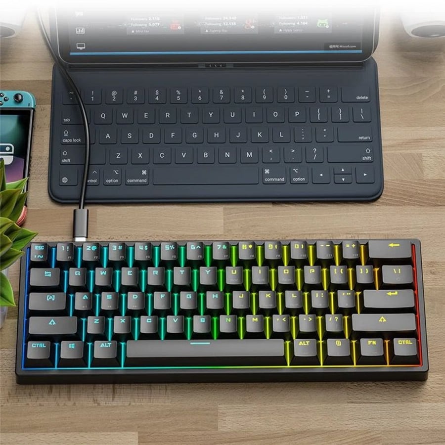 كيبورد LEAVEN K62 60% باللون الابيض والاسود   black and white - Blue switch