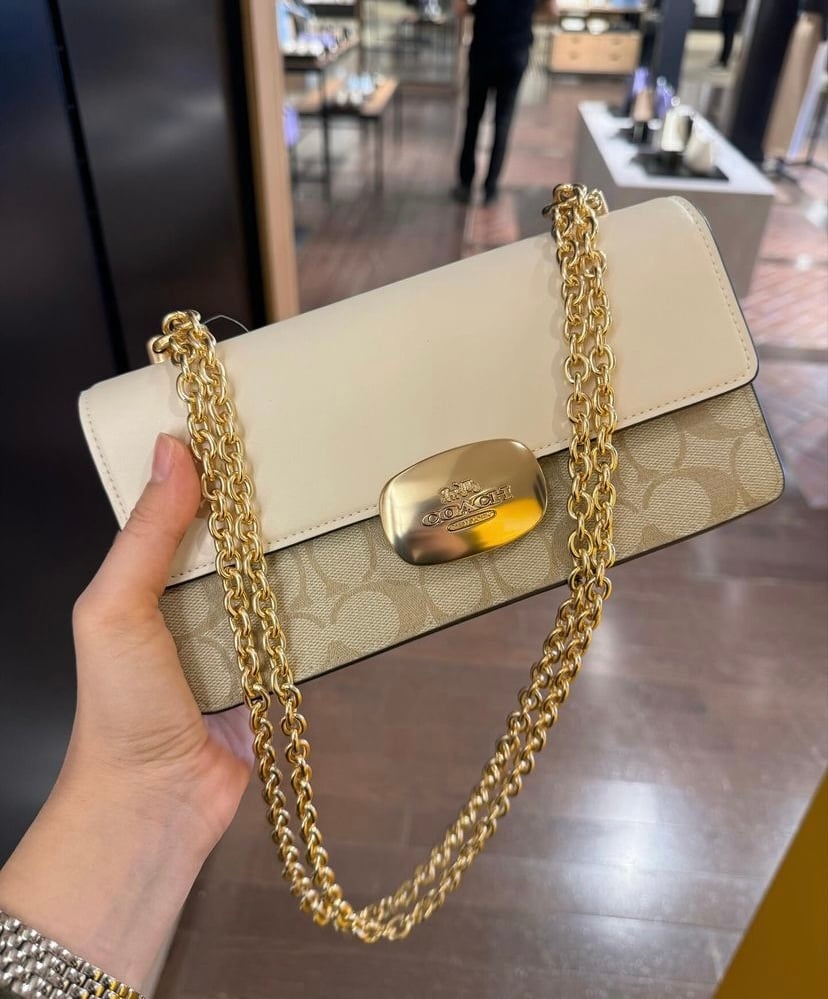 شنطة كوتش Eliza كولكشن جديد crossbody