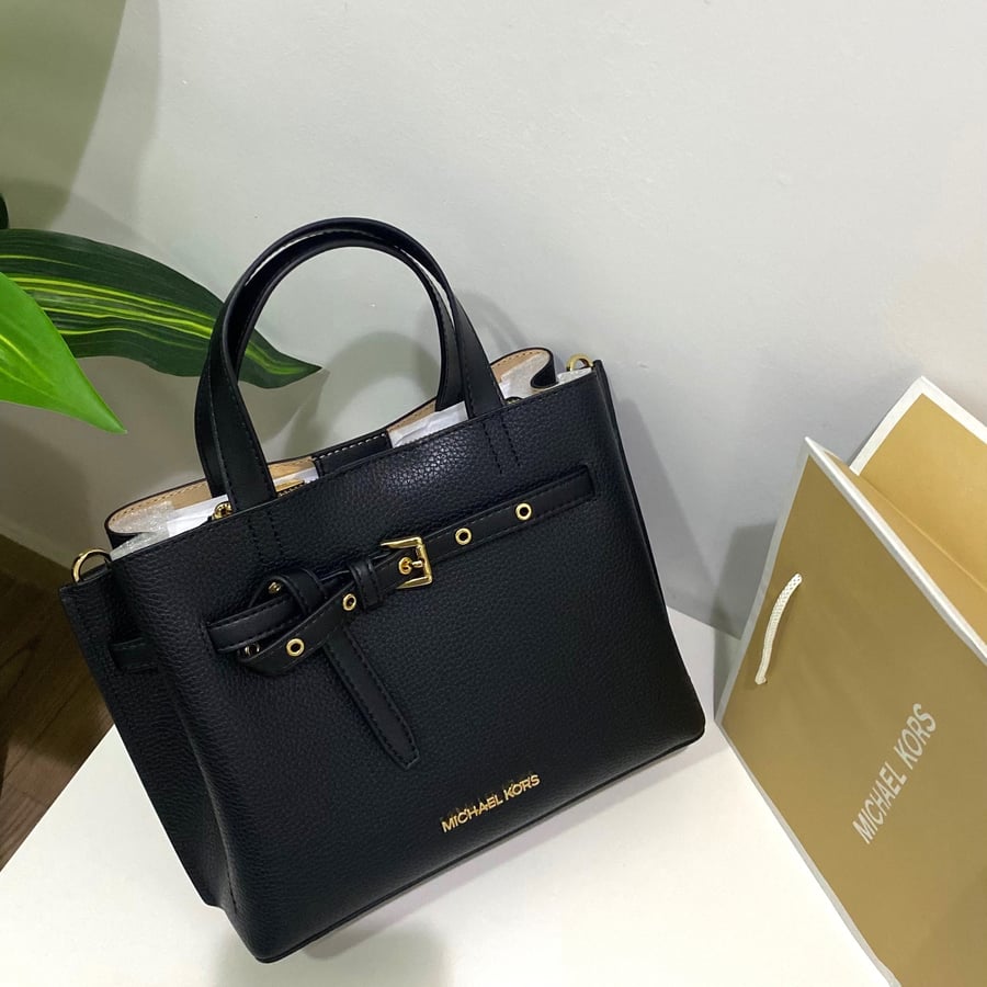 شنطة مايكل كورس satchel
