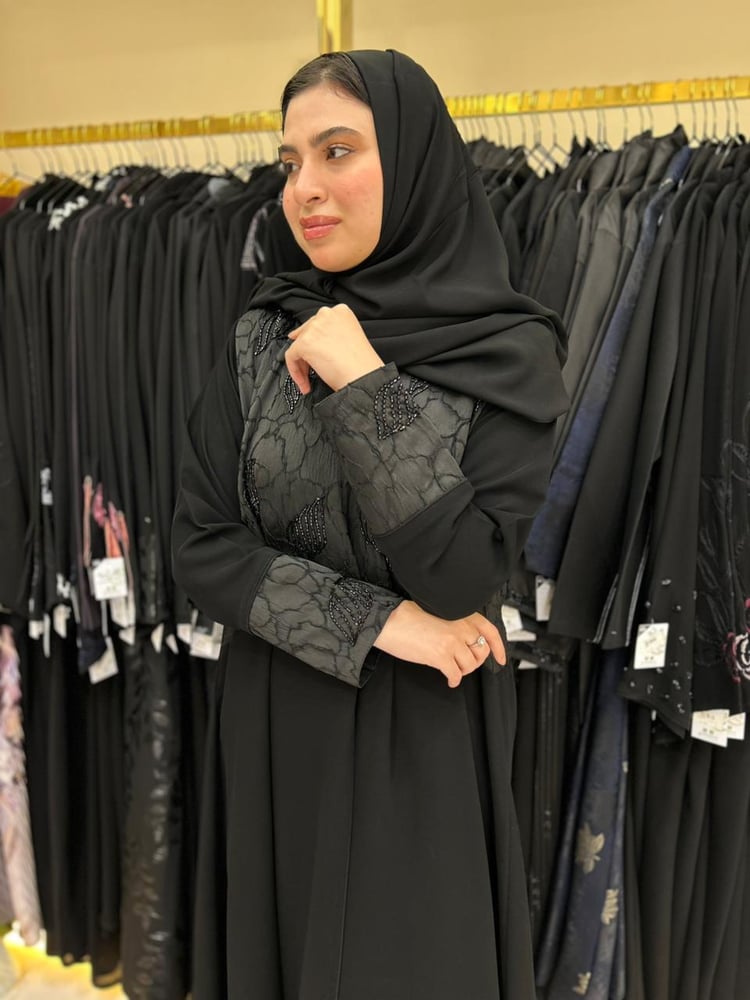 عباية كريب سيراميك بتصميم جاكار و شك