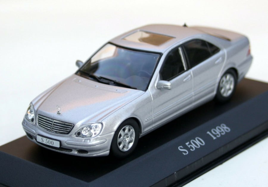 Mercedes-Benz S500 S Class W220 model 1998, silver, 1:43 IXO CK9991556