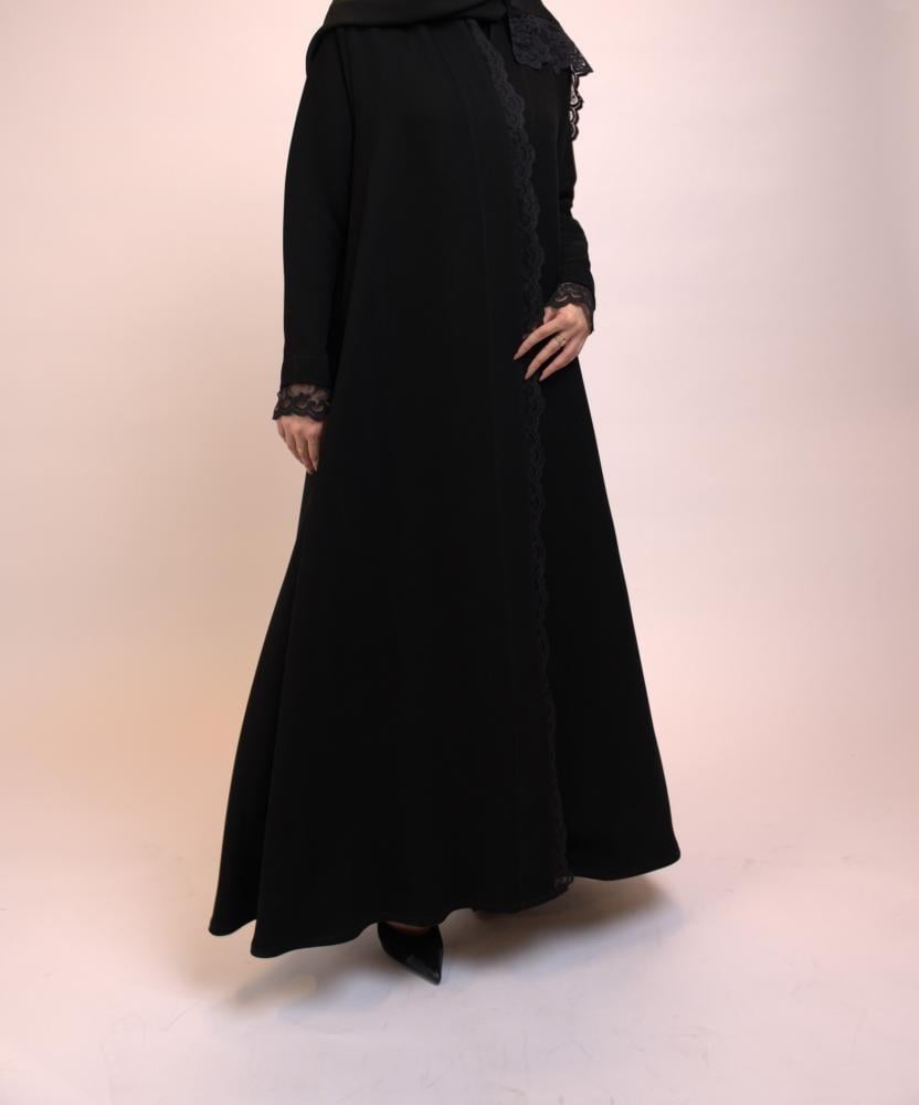 عباية كريب مع الدانتيل
