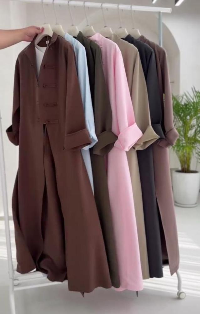 طقم نسائي للدوام والسفر