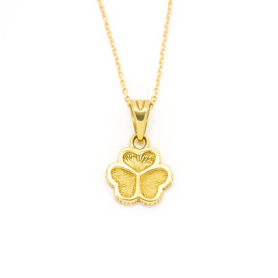 18 karat gold necklace