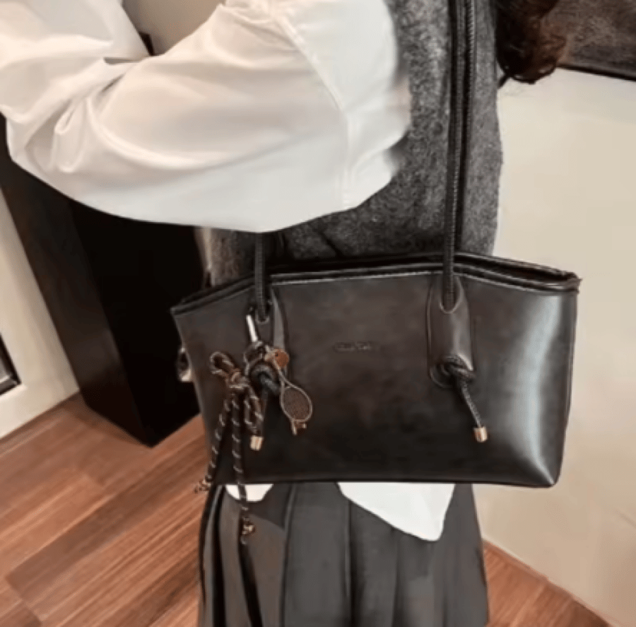 حقيبة كتف نسائية أنيقة