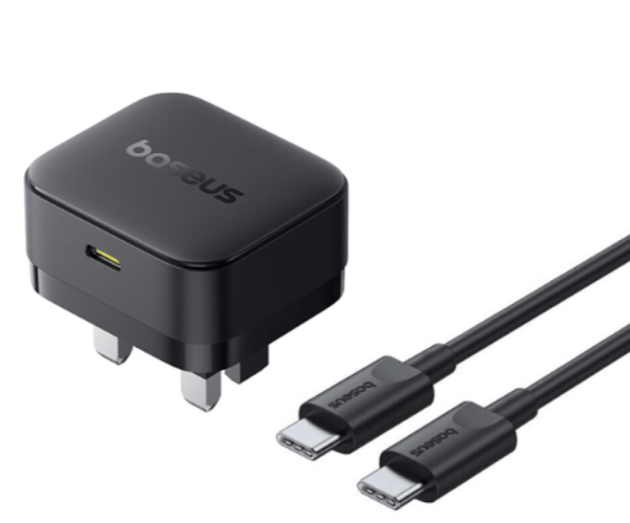 شاحن الحائط Baseus Palm بقوة 30 واط PD بمنفذ Type-C للشحن السريع - قابس UK مع كابل بيانات Type-C إلى Type-C فائق السرعة بطول 1 متر - أسود.