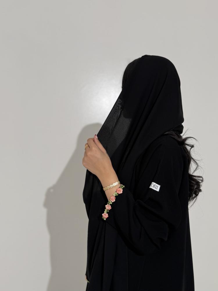 سيراميك مع تحديد ورد لحمي