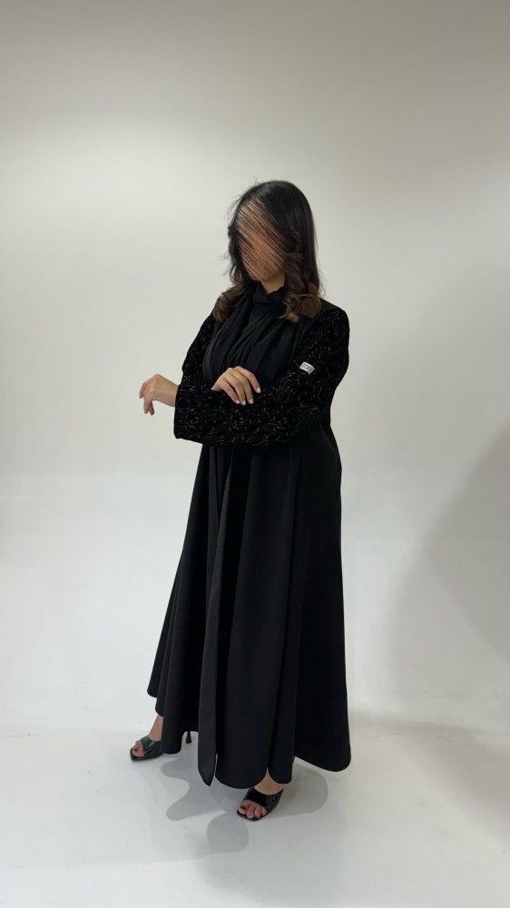شامواه مع أكمام مخمل مطرزة