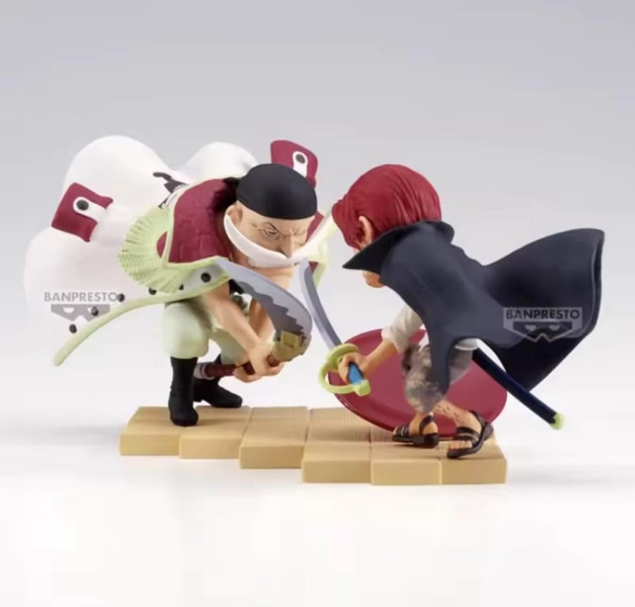 Shanks and White Beard figure