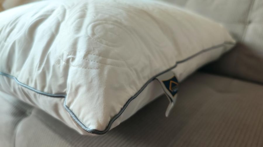 مخدة ( LUXURY IMPERIAL ) الفندقية
