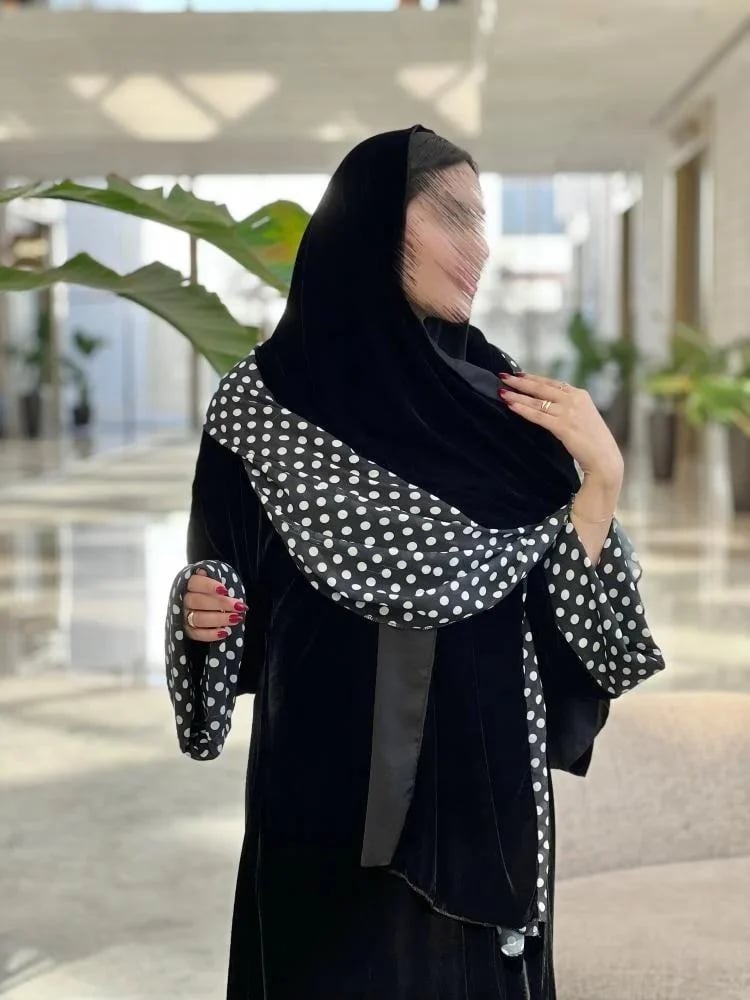 عباية لؤلؤة المخمل