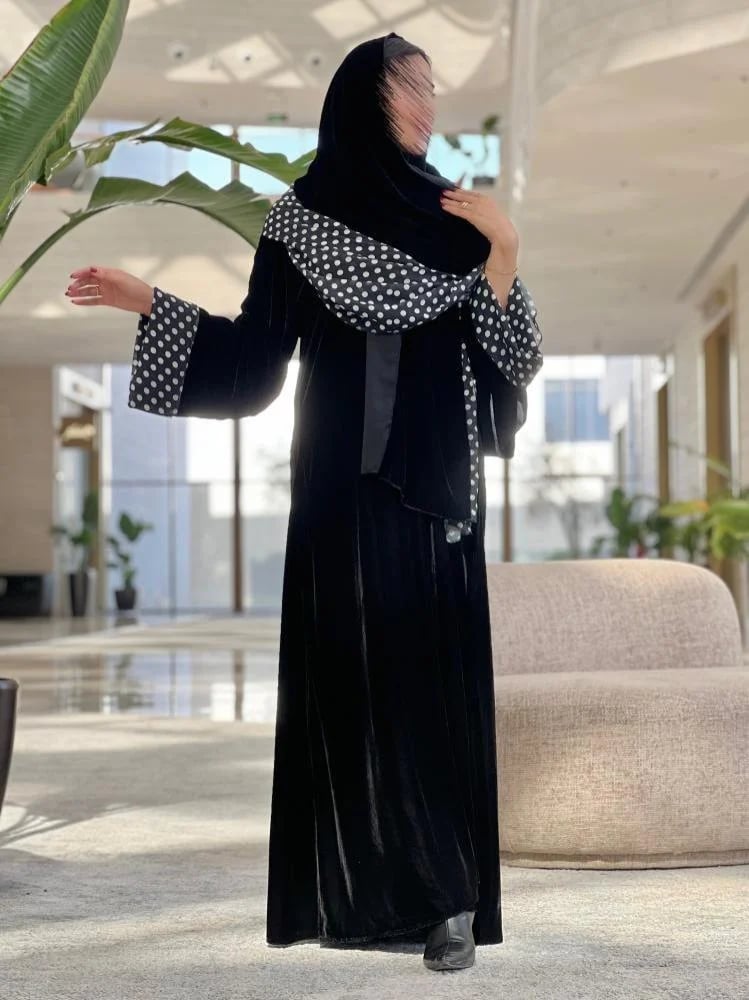 عباية لؤلؤة المخمل