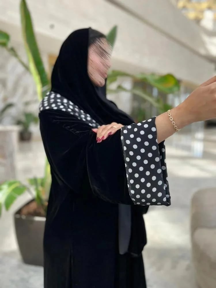 عباية لؤلؤة المخمل