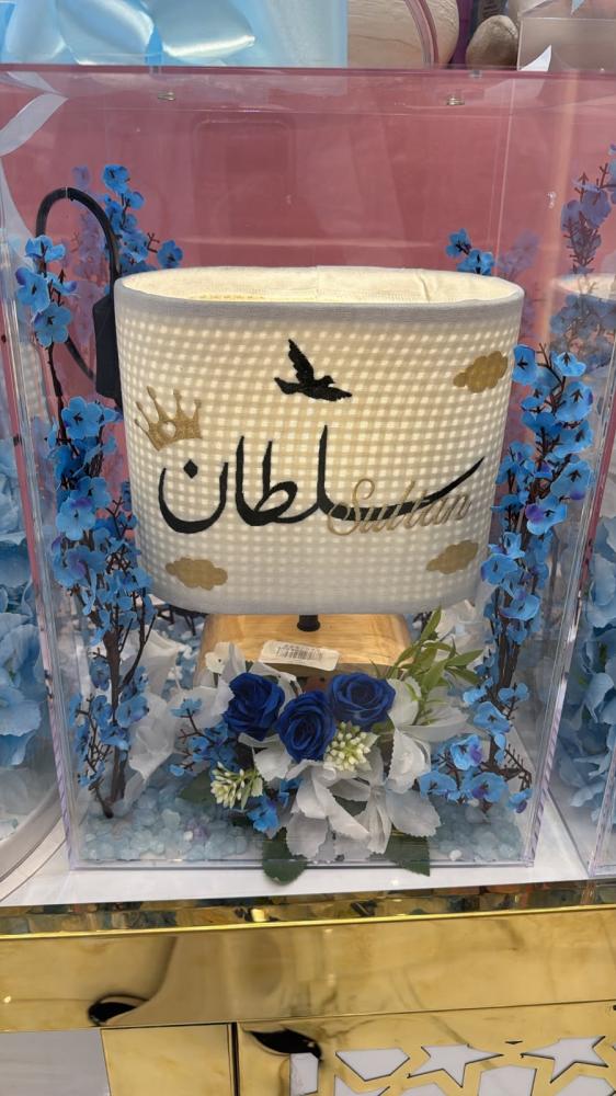 بوكس أكريلك مع أبجورة تطريز وورد وتغليف