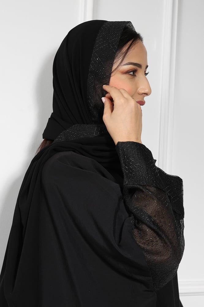 عباية سادة مفتوحة بأكمام شفافة وشال