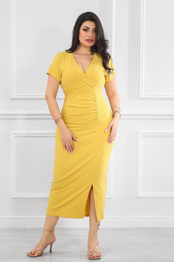Casual rib dress with a V-neck and gathered waist