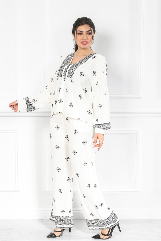 Women's casual embellished long-sleeved set with buttoned cuffs