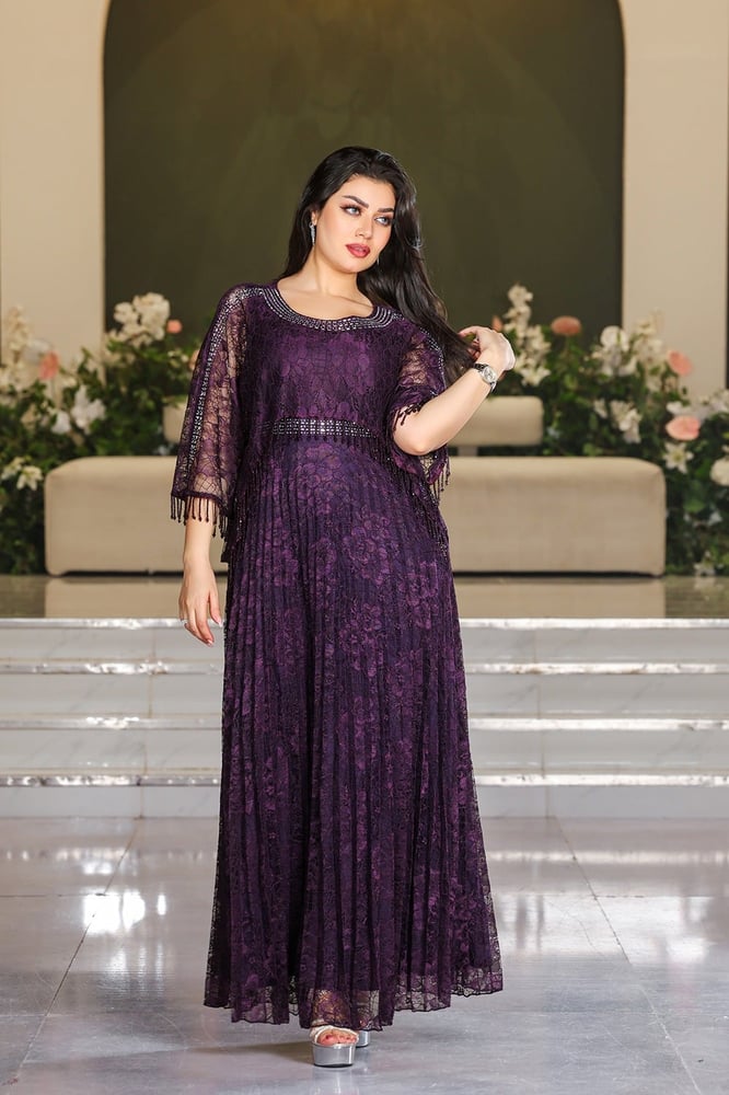 Floral evening dress with chiffon sleeves