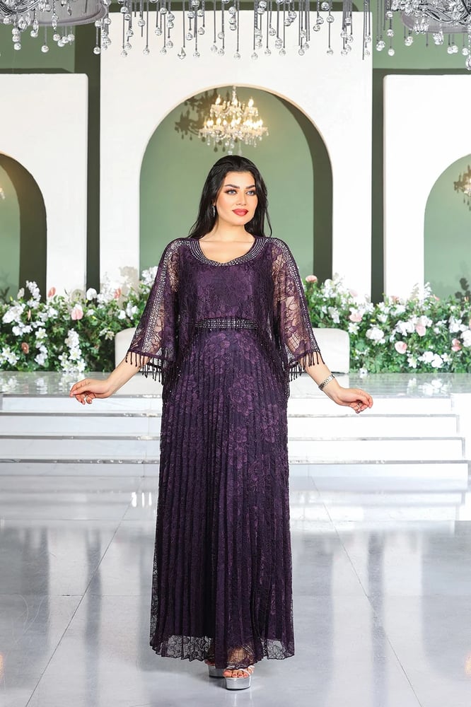 Floral evening dress with chiffon sleeves