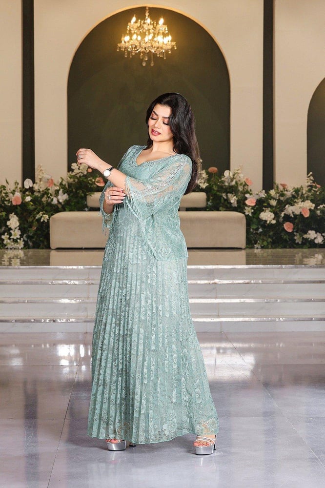 Floral evening dress with chiffon sleeves